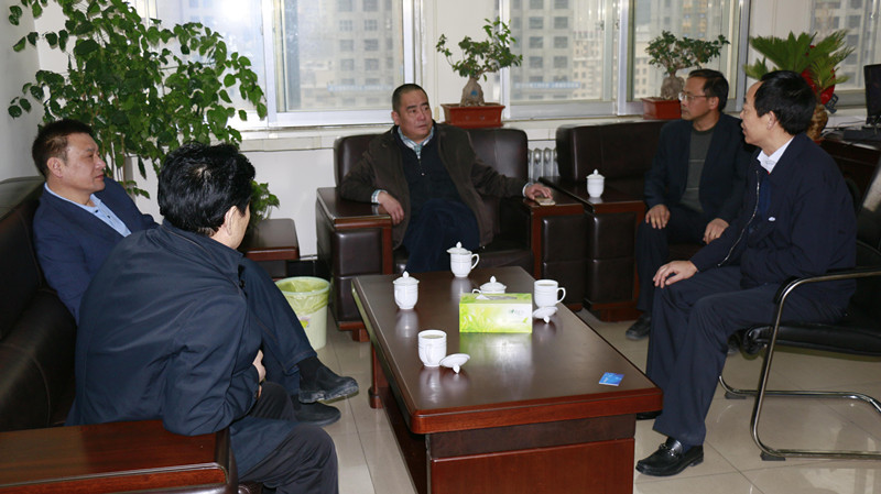 王军董事长莅临青海华源医药有限公司指导工作