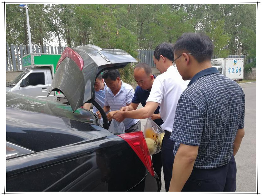 公司领导高温期间慰问关心一线员工