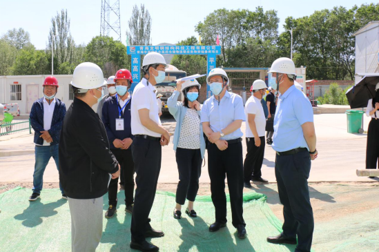 青海省发展和改革委员会副主任张忠良一行到 青海华源医药有限公司督导调研
